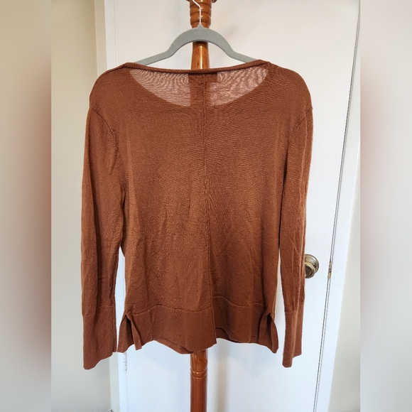 Banana Republic Factory Size M 100% Merino Wool Sweater in Adobe Brick - Picture 3 of 4